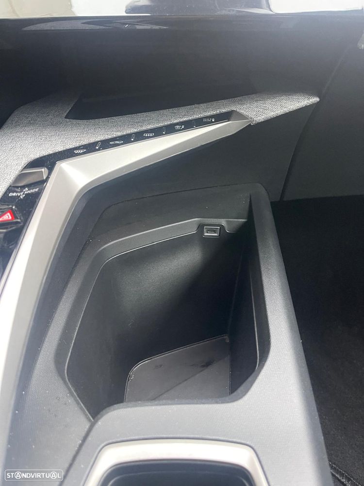 Peugeot 5008 Hybrid 145 e-DSC6 Allure - 15