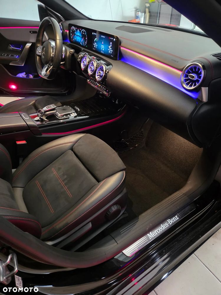 Mercedes-Benz CLA - 13