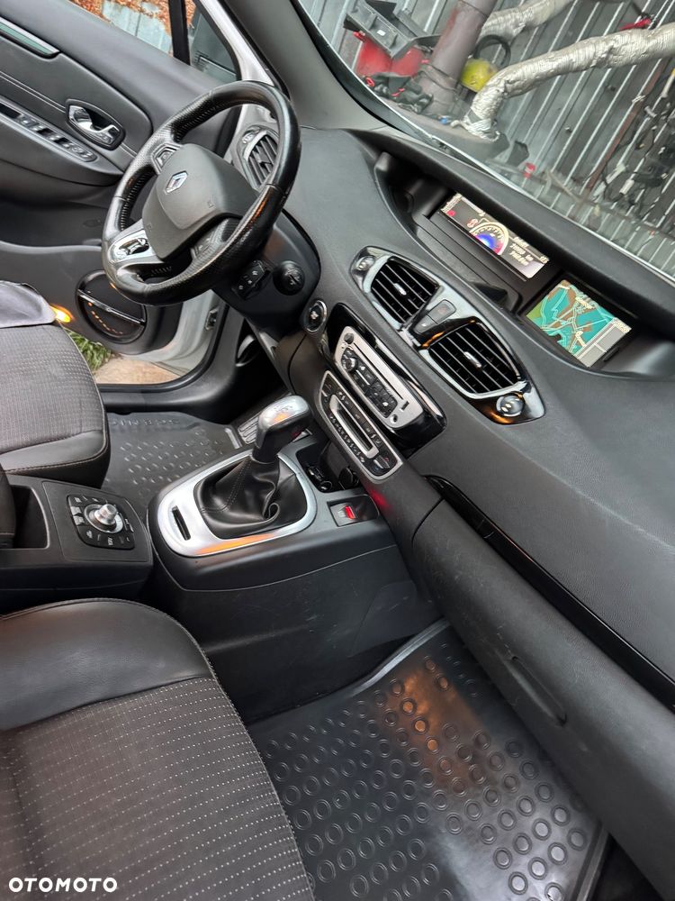 Renault Grand Scenic dCi 110 EDC Bose Edition - 13