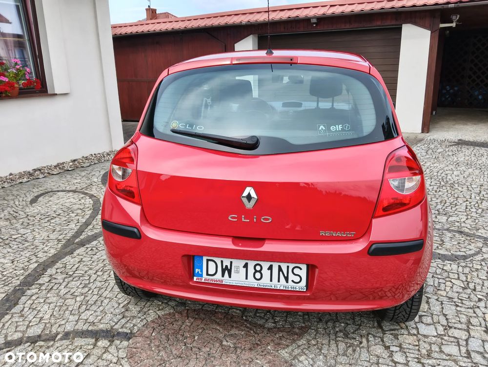 Renault Clio 1.2 16V Expression - 6