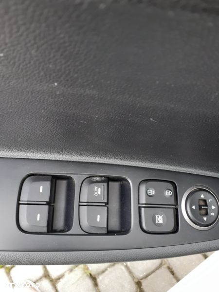 Hyundai i10 - 12