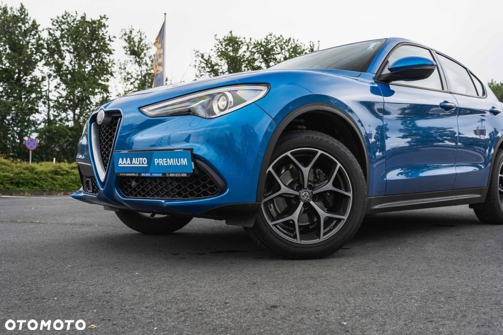 Alfa Romeo Stelvio - 8