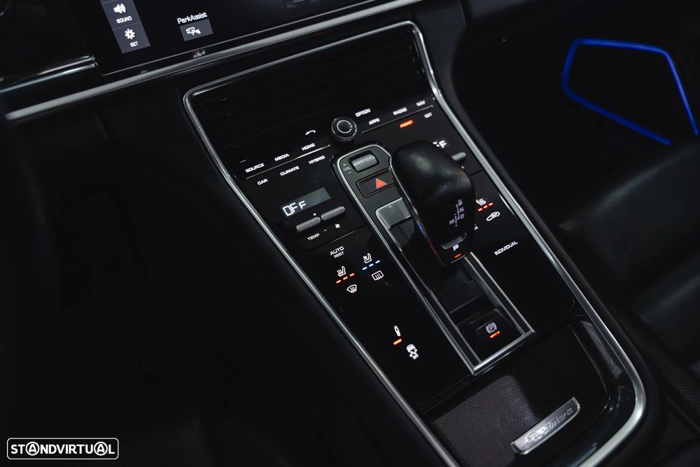 Porsche Panamera Sport Turismo 4 E-Hybrid Edition 10 Anos - 45