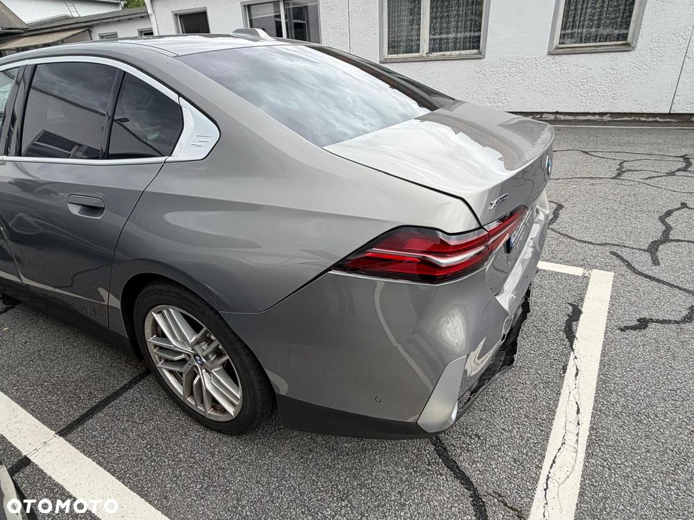 BMW Seria 5 540d xDrive - 4