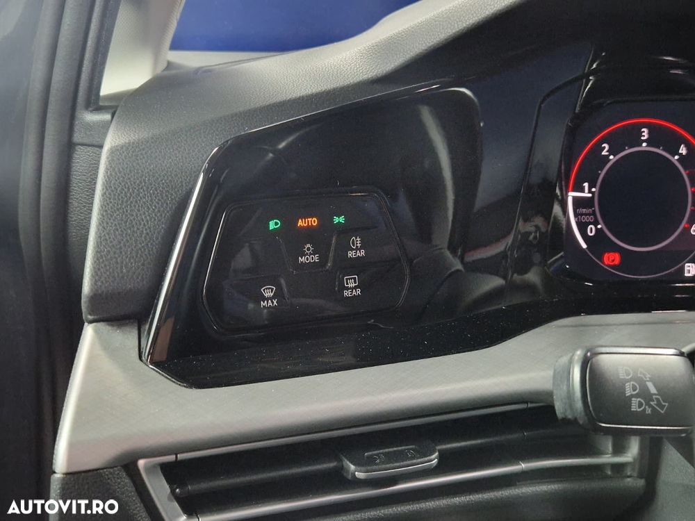 Volkswagen Golf - 18