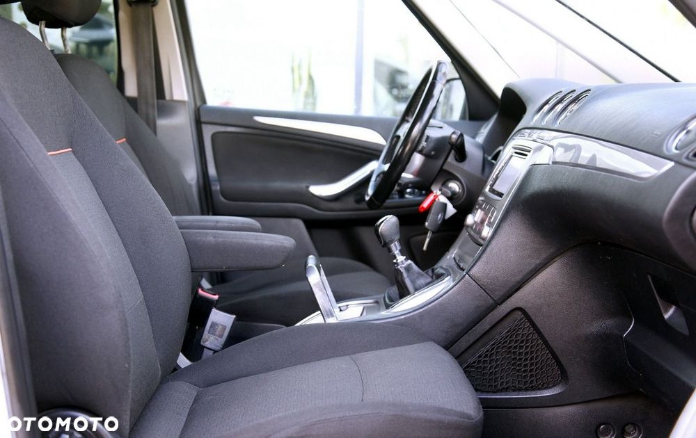 Ford Galaxy 2.0 TDCi Ambiente - 13