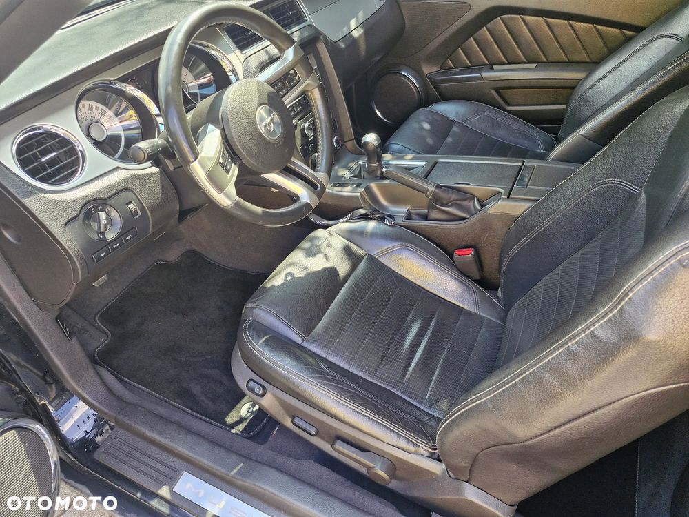 Ford Mustang 4.6 V8 GT Premium - 26