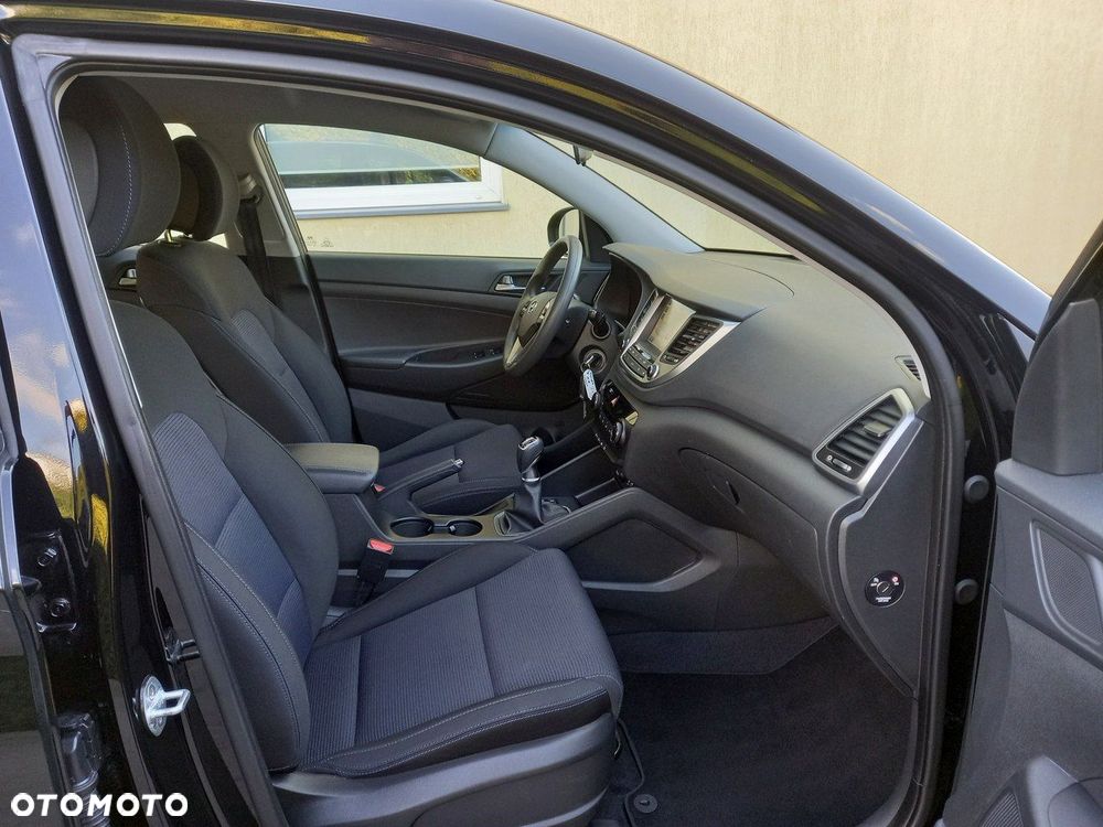 Hyundai Tucson blue 1.7 CRDi 2WD Trend - 22