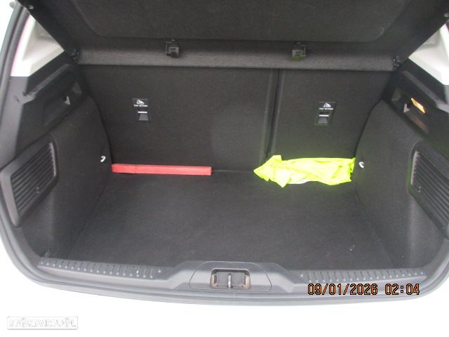 Ford Focus 1.5 TDCi ECOBlue Titanium - 8