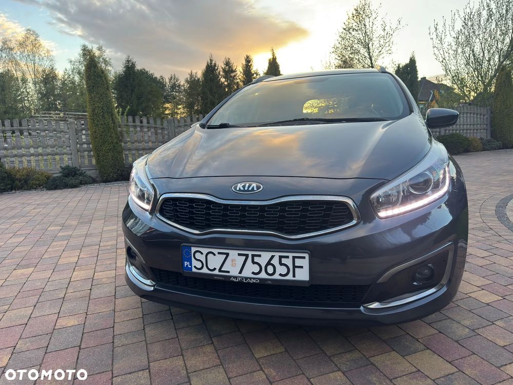 Kia Ceed - 23