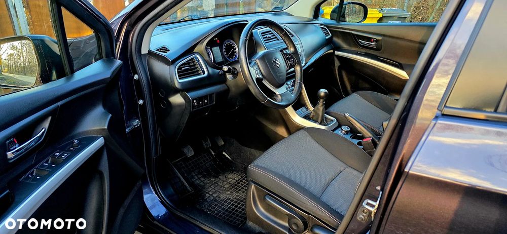 Suzuki SX4 S-Cross 1.6 Premium 4WD - 9