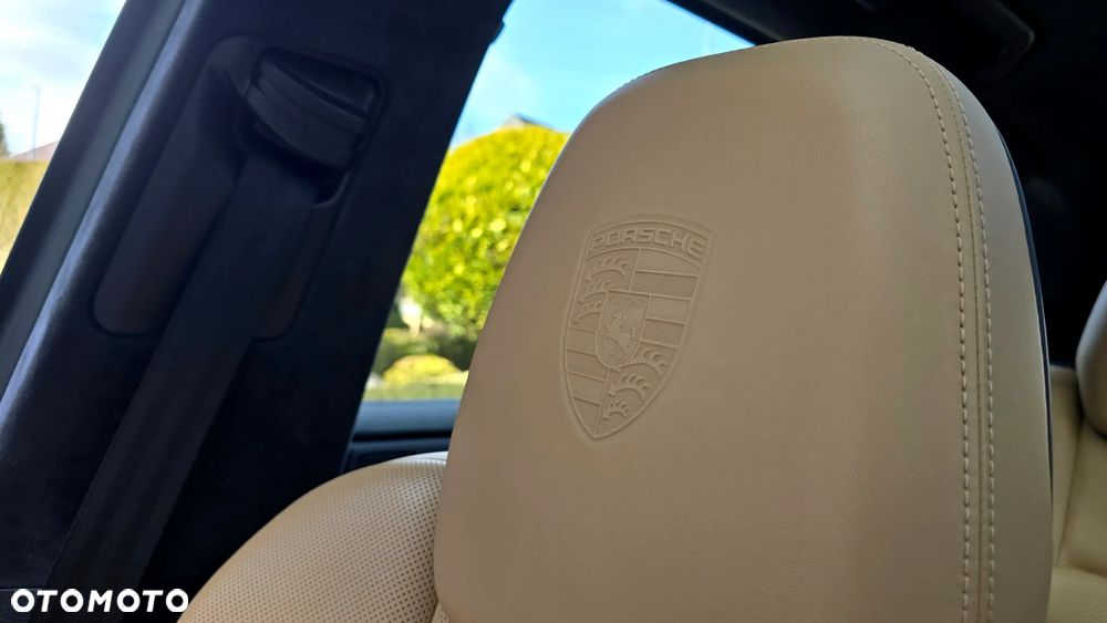 Porsche Cayenne - 34