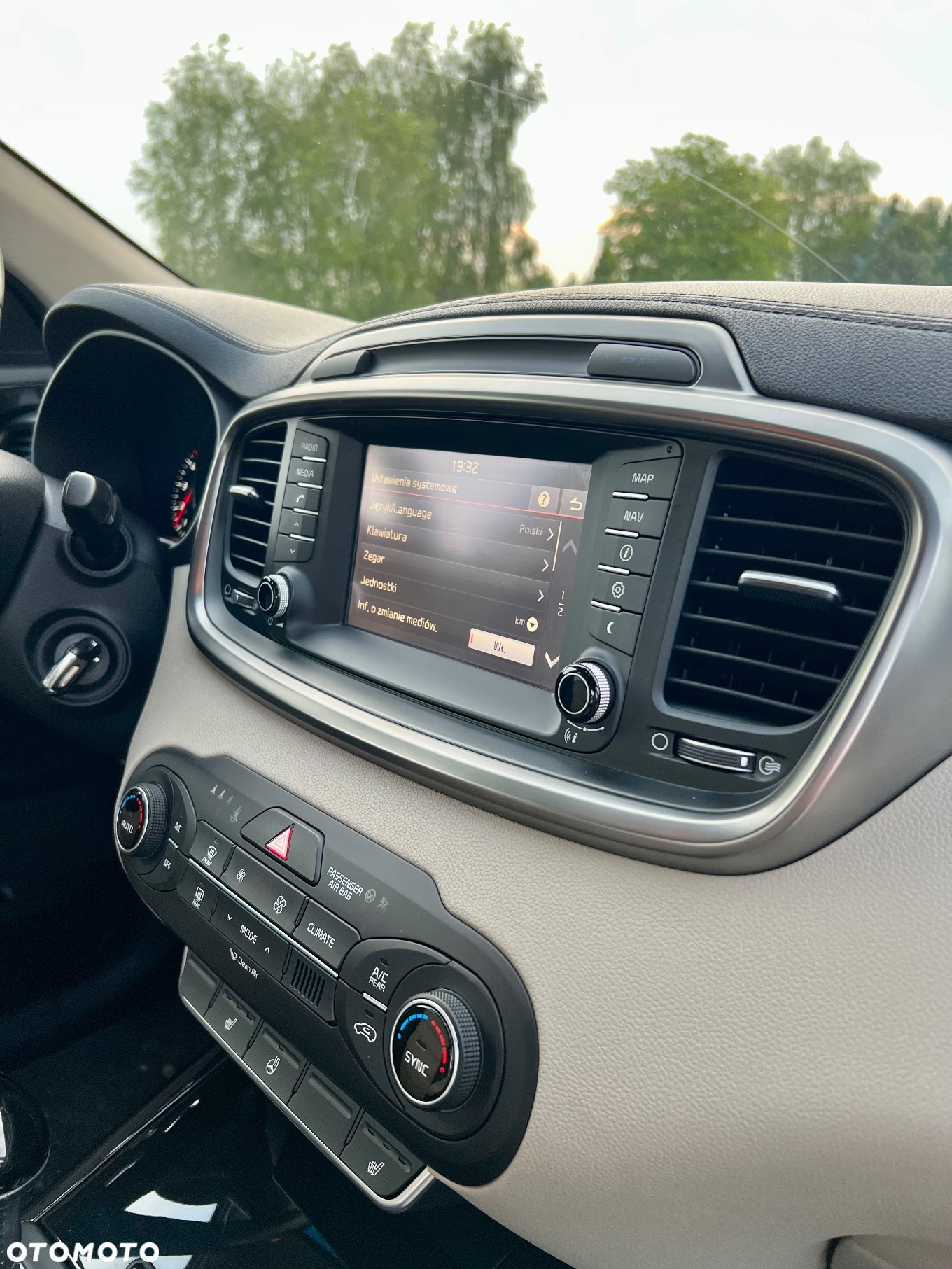 Kia Sorento 2.0 CRDI L - 9