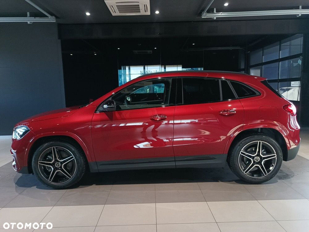 Mercedes-Benz GLA - 5