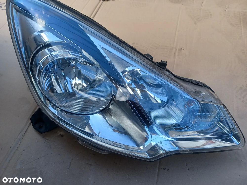 LAMPA PRZEDNIA PRAWA C3 II LIFT 9677033880-04 - 2
