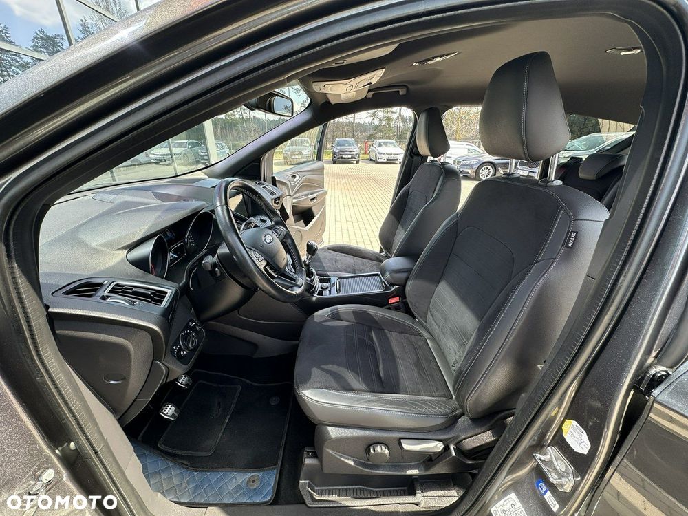 Ford Kuga 1.5 EcoBoost 2x4 ST-Line - 11