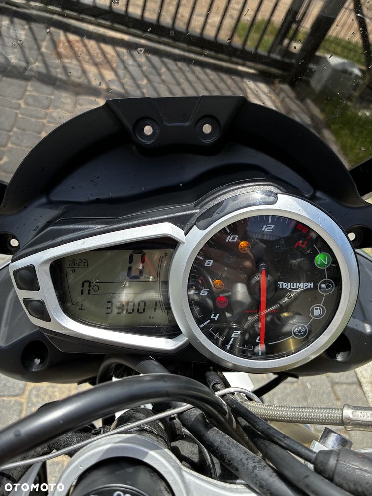 Triumph Street Triple - 6