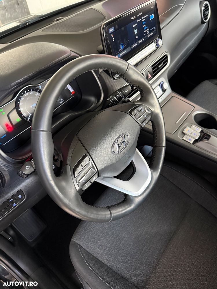 Hyundai KONA Premium - 25