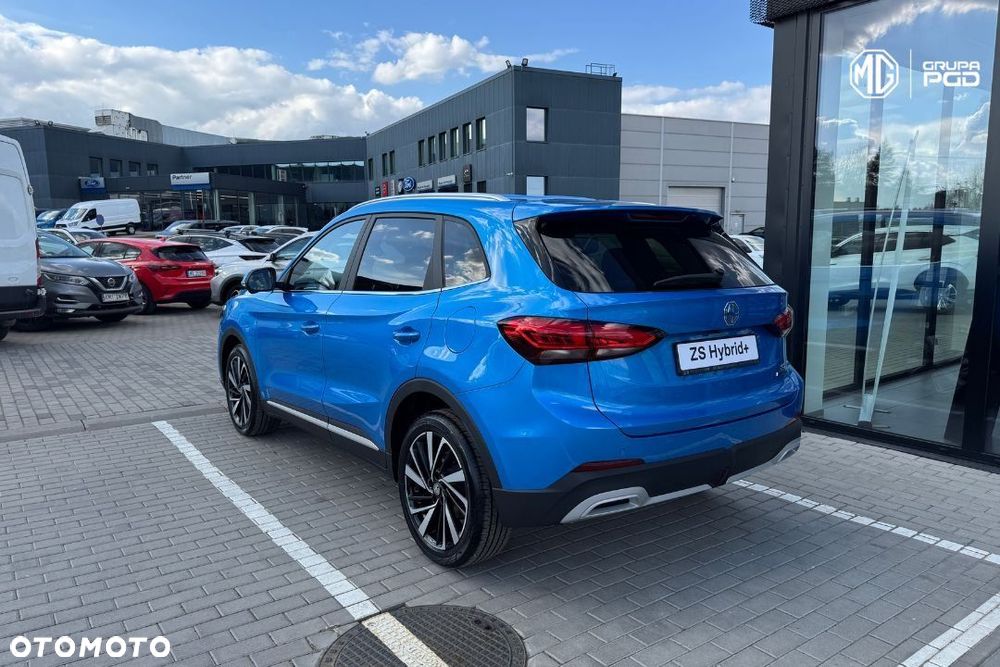 MG ZS Hybrid+ - 8