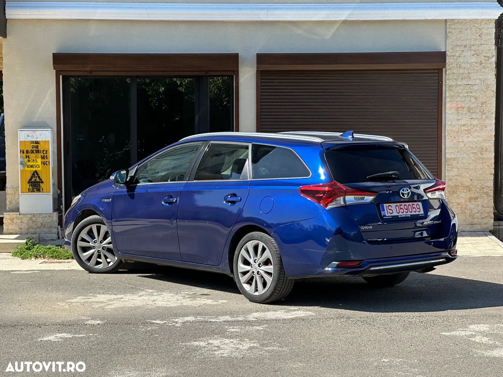 Toyota Auris 1.8 L VVT-i TS Hybrid Sol+ - 5