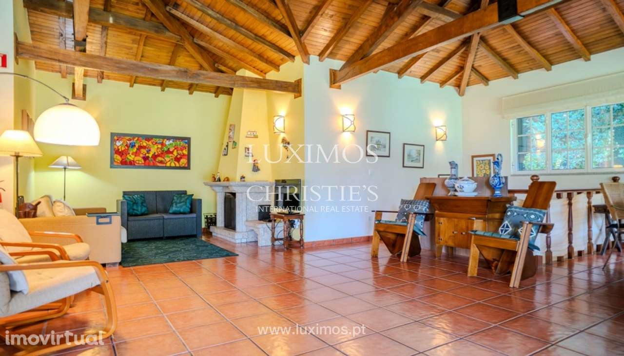 Moradia com piscina e vistas de rio à venda no Gerês - Grande imagem: 4/25