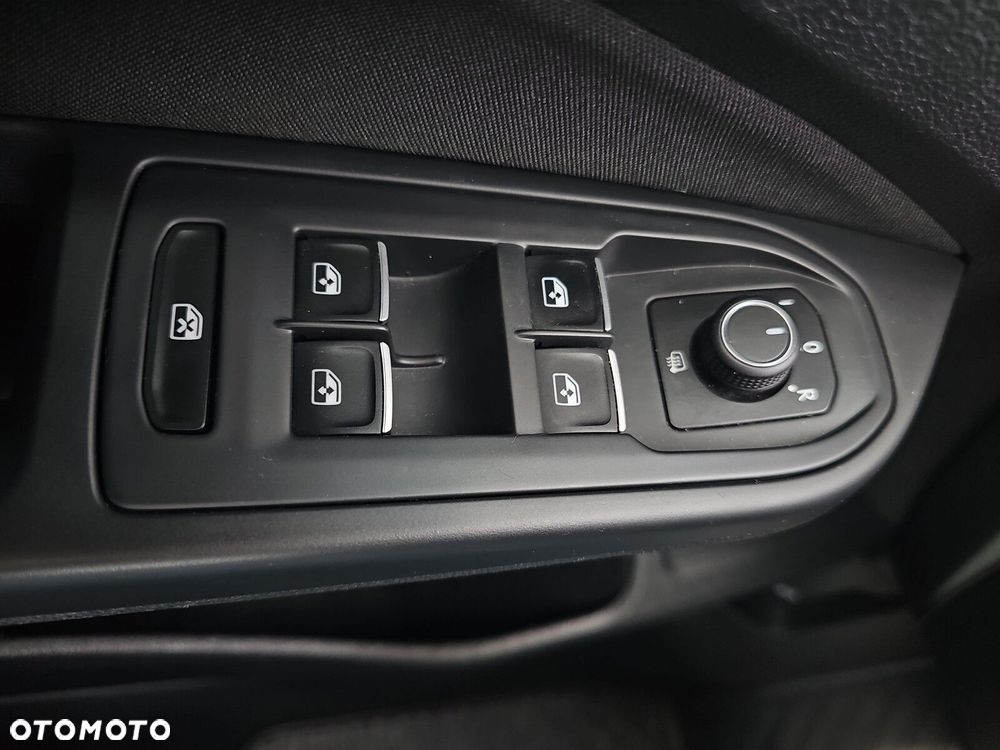 Volkswagen Golf - 21
