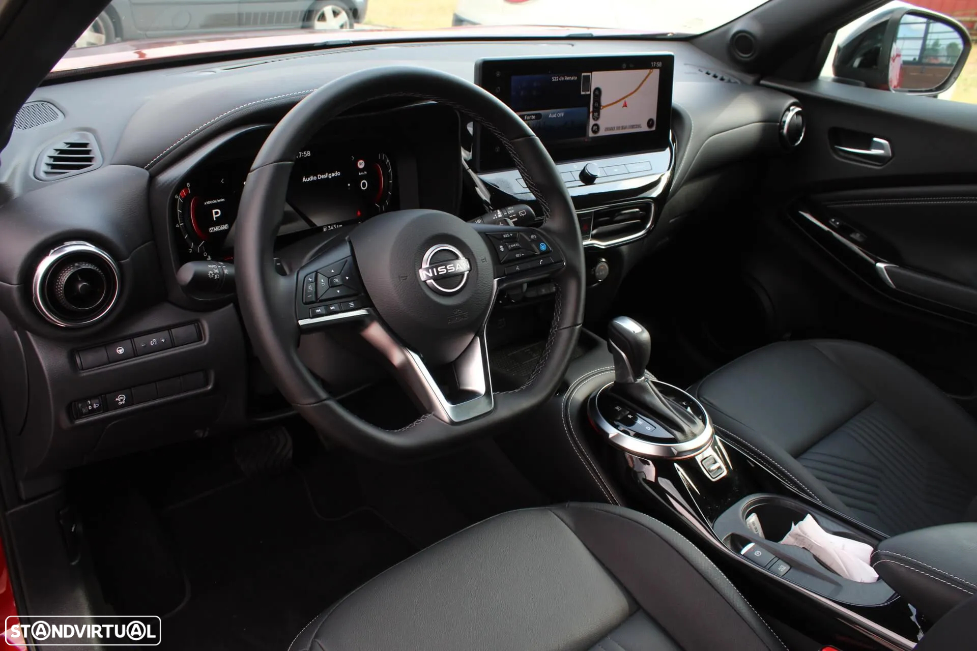 Nissan Juke 1.0 DIG-T Tekna Two Tone DCT - 8