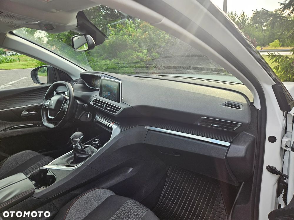 Peugeot 3008 BlueHDi 120 Stop & Start Style - 28