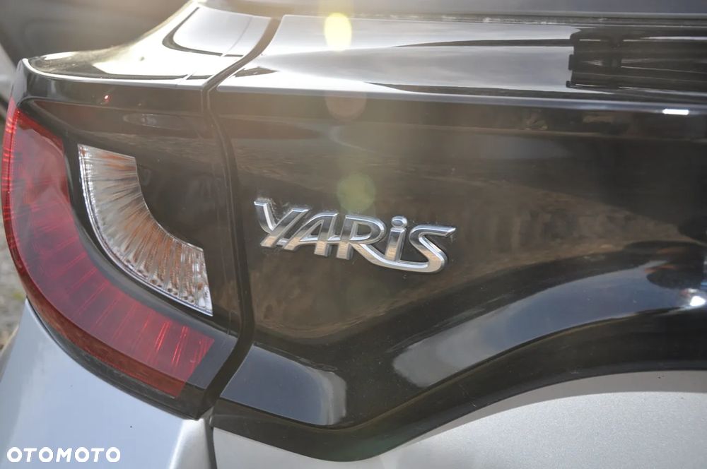 Toyota Yaris - 22