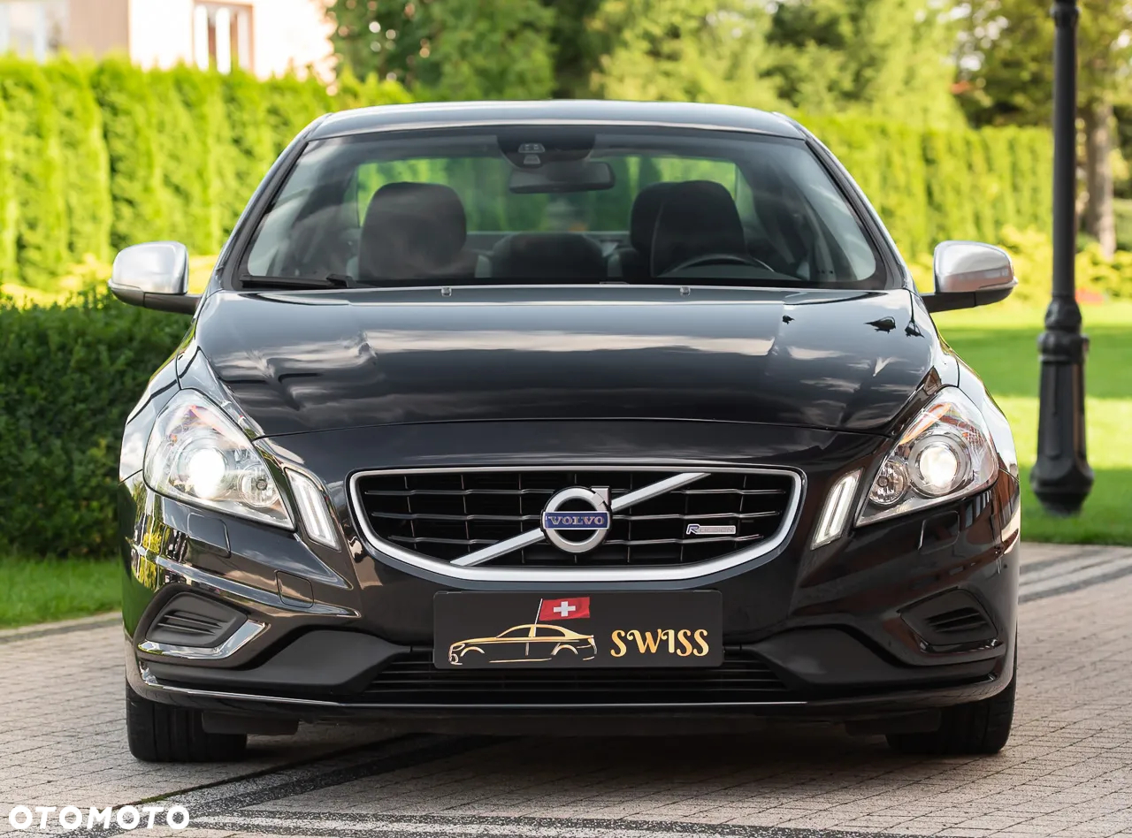 Volvo S60 D3 R-Design - 4