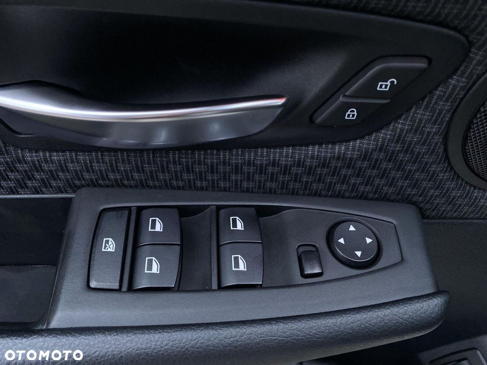 BMW Seria 2 218i - 10