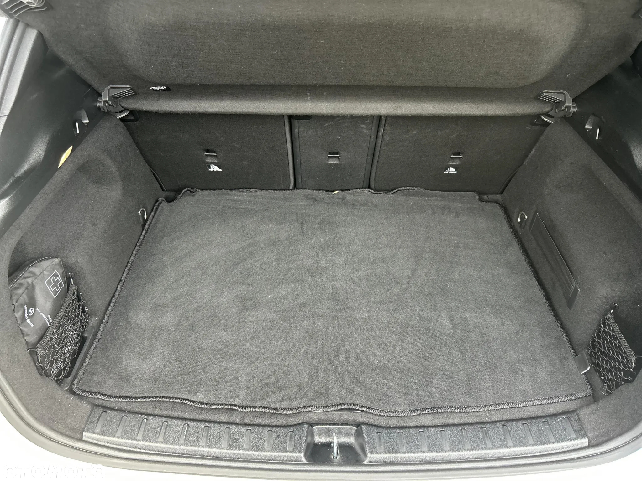 Mercedes-Benz GLA 200 d AMG Line - 27