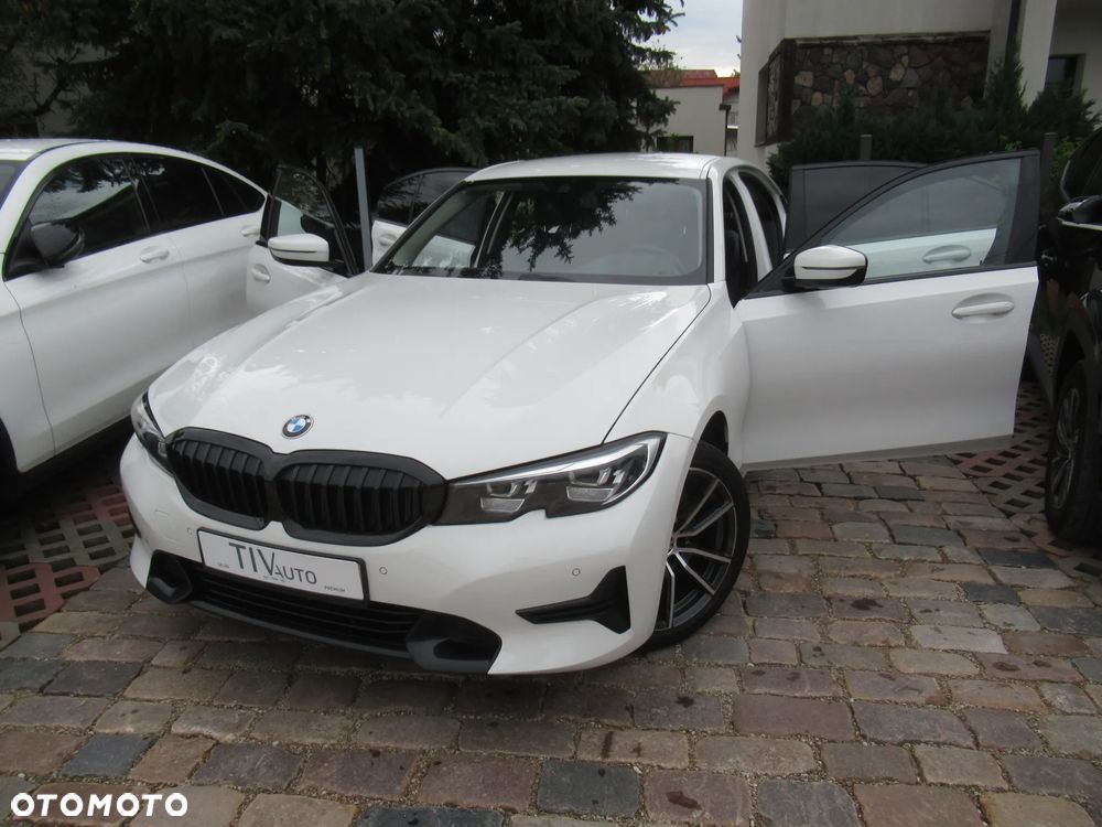BMW Seria 3 318i Sport Line - 39