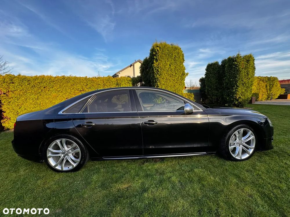 Audi S8 - 11