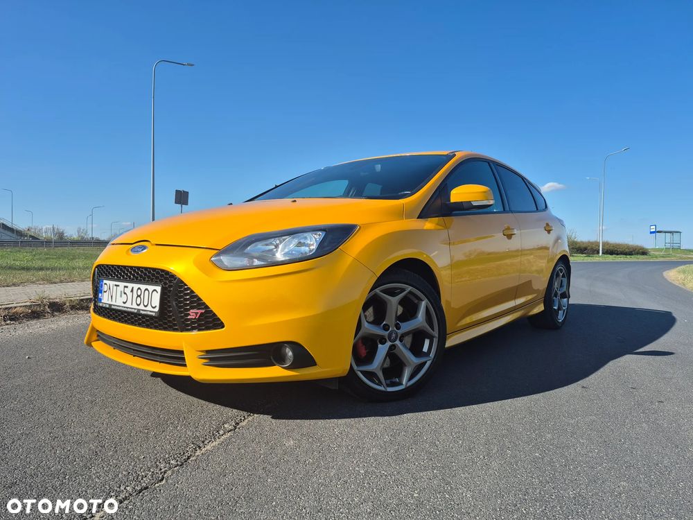 Ford Focus 2.0 EcoBoost ST mit Leder-Exclusiv-Paket - 2