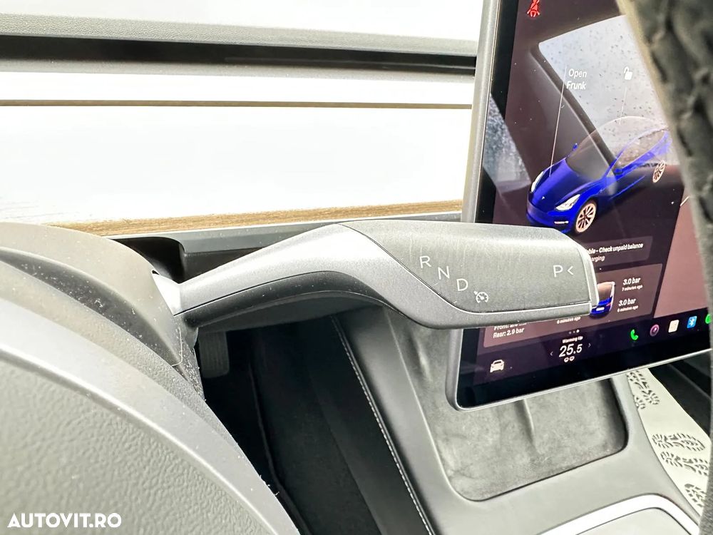 Tesla Model 3 AWD Long Range - 36