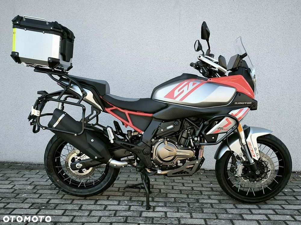 QJMOTOR SRT 600SX - 19