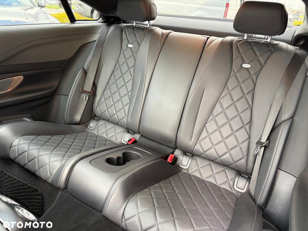 Mercedes-Benz Klasa E 220 d 4-Matic AMG - 14