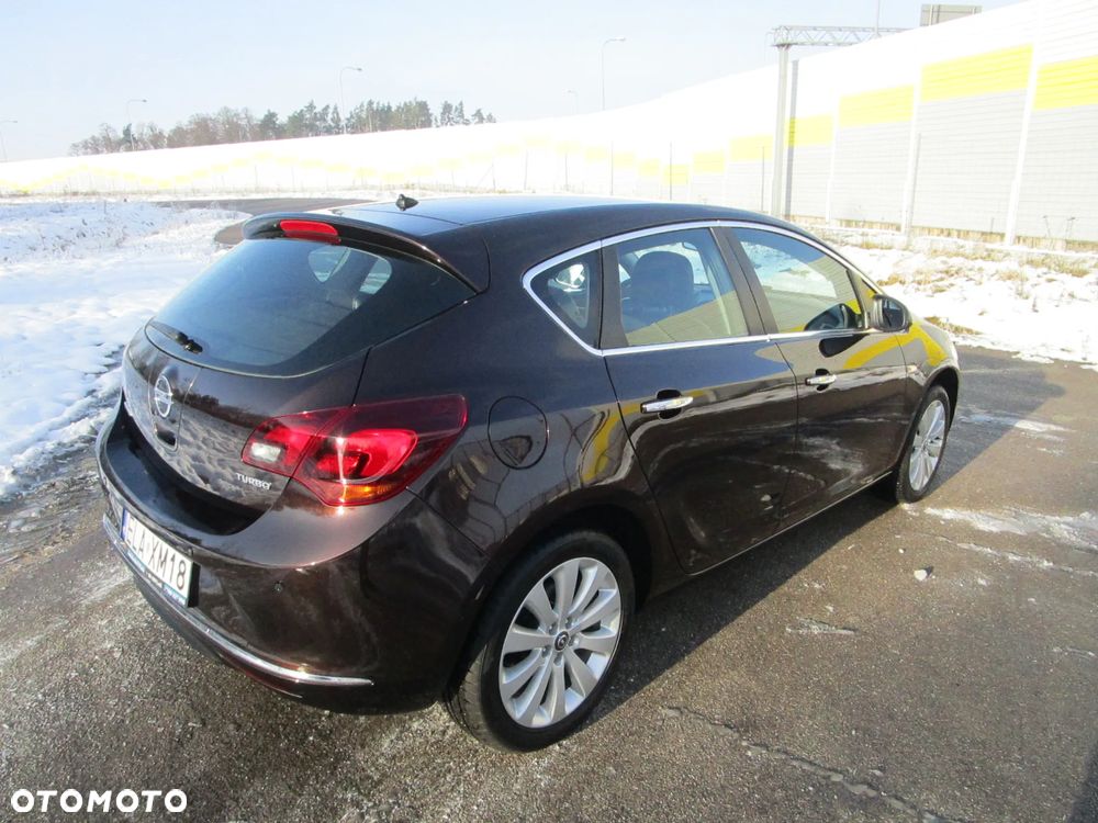 Opel Astra 1.4 T Cosmo - 18