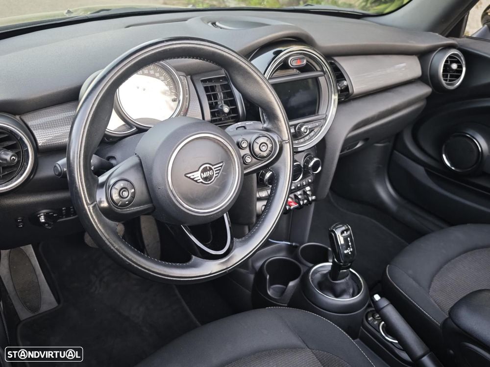 MINI Cabrio Cooper Auto - 22