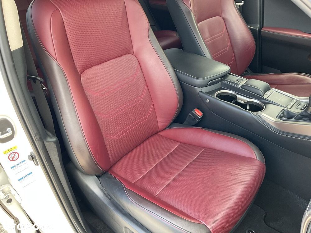 Lexus NX 300h Comfort AWD - 13