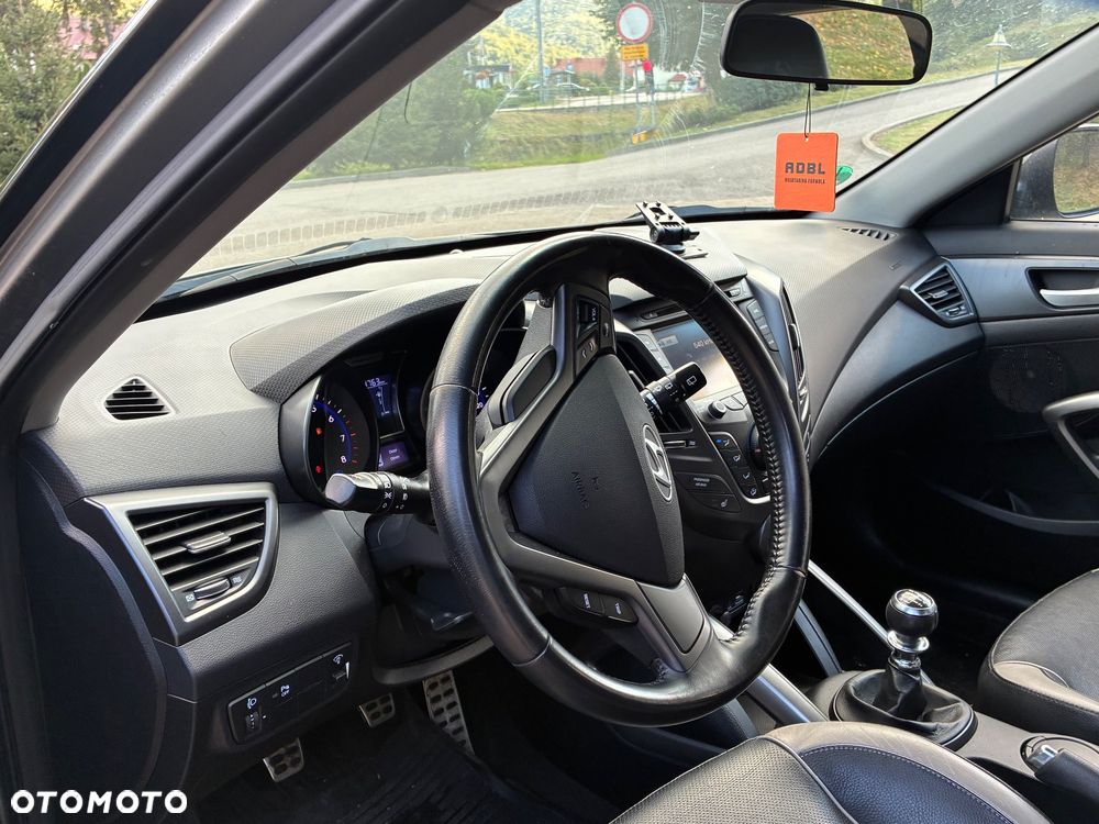 Hyundai Veloster 1.6 Turbo Premium - 13