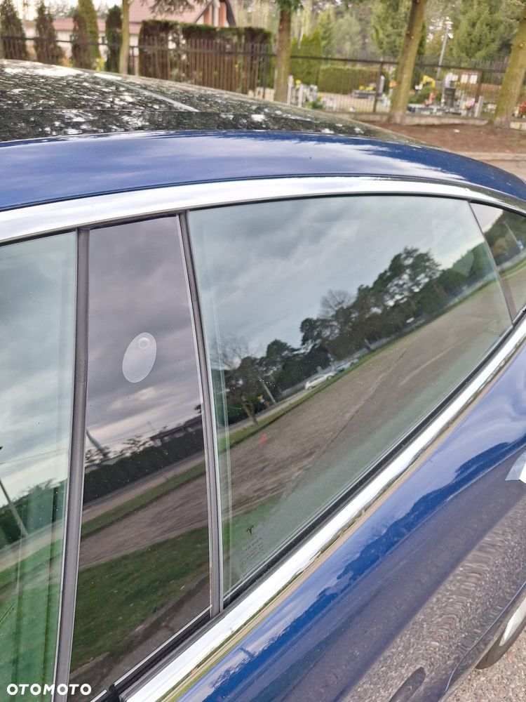 Tesla Model S - 11