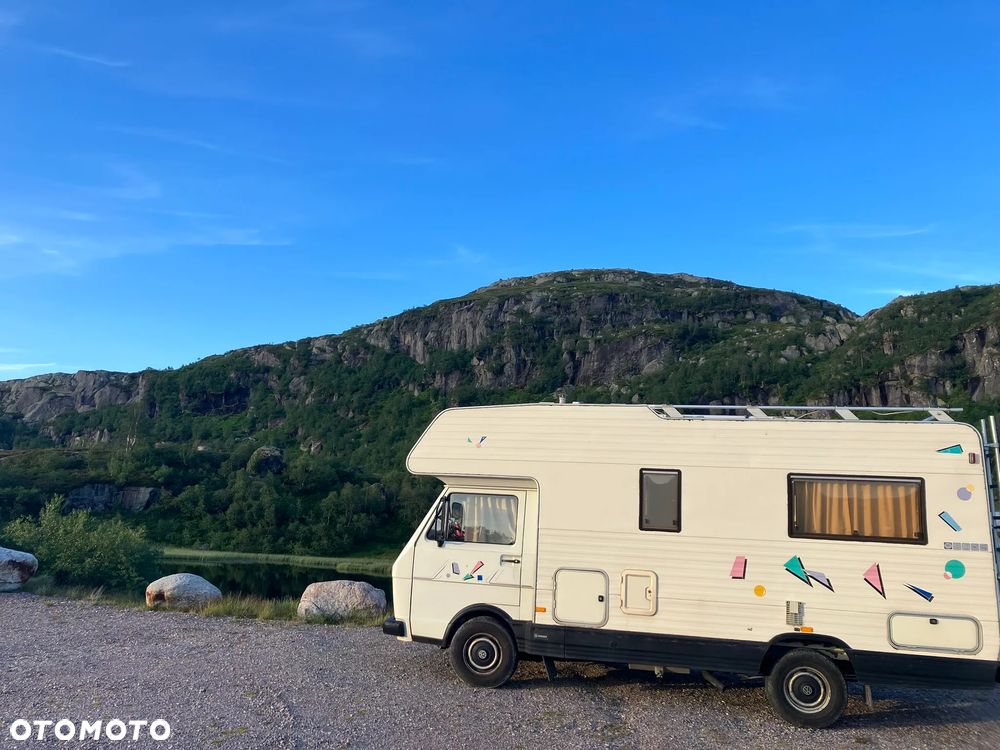 Volkswagen LT31 Karmann-Mobil - 2