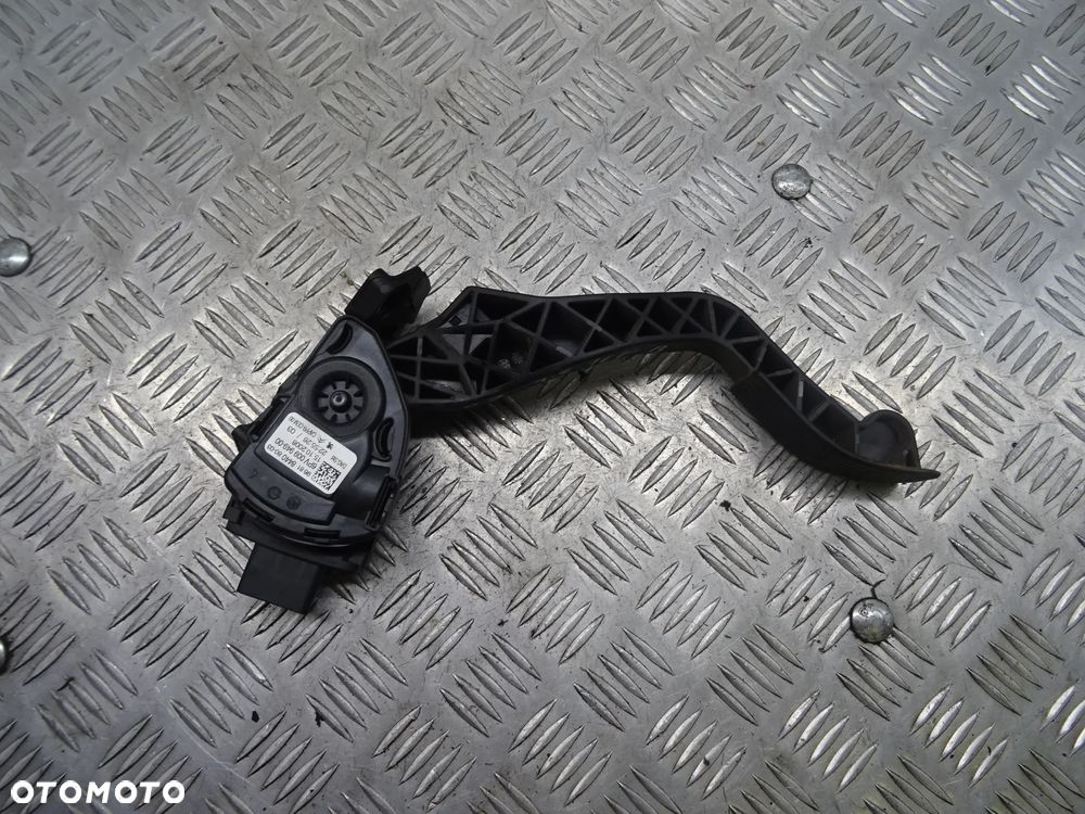 PEUGEOT 207 1.6B POTENCJOMETR GAZU - 3