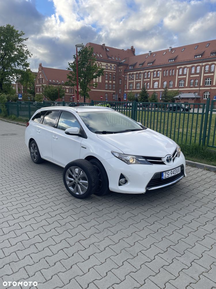 Toyota Auris - 1