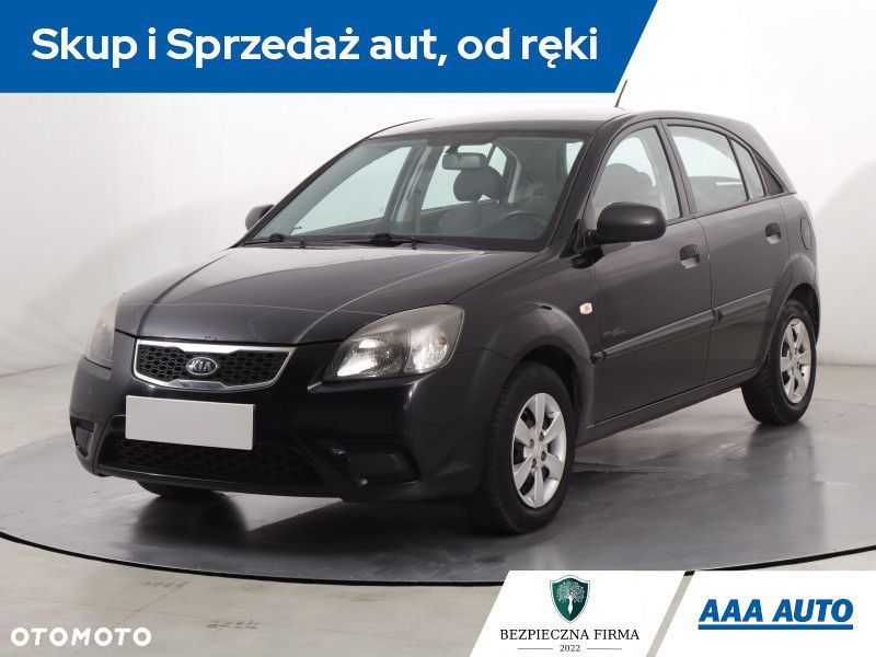 Kia Rio - 3