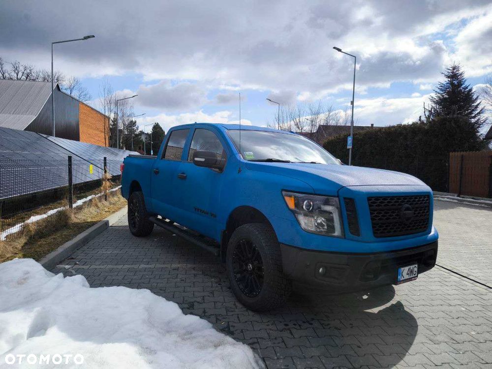 Nissan Titan - 3