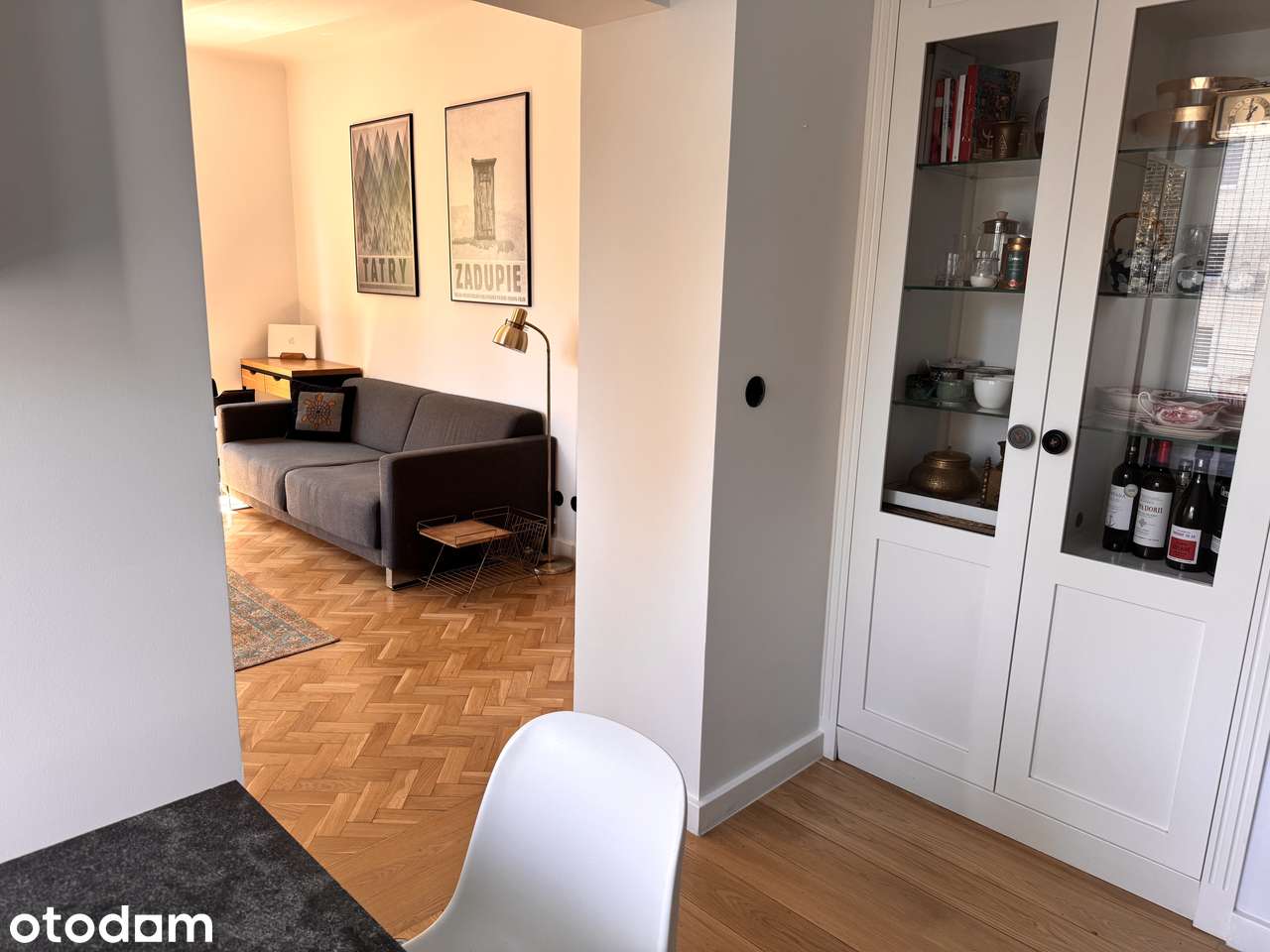 2 pokoje na Ochocie – 56 m², balkon, zieleń za oknem | bez prowizji