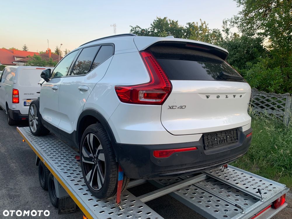 Volvo XC 40 B4 B DKG Ultimate Dark - 4